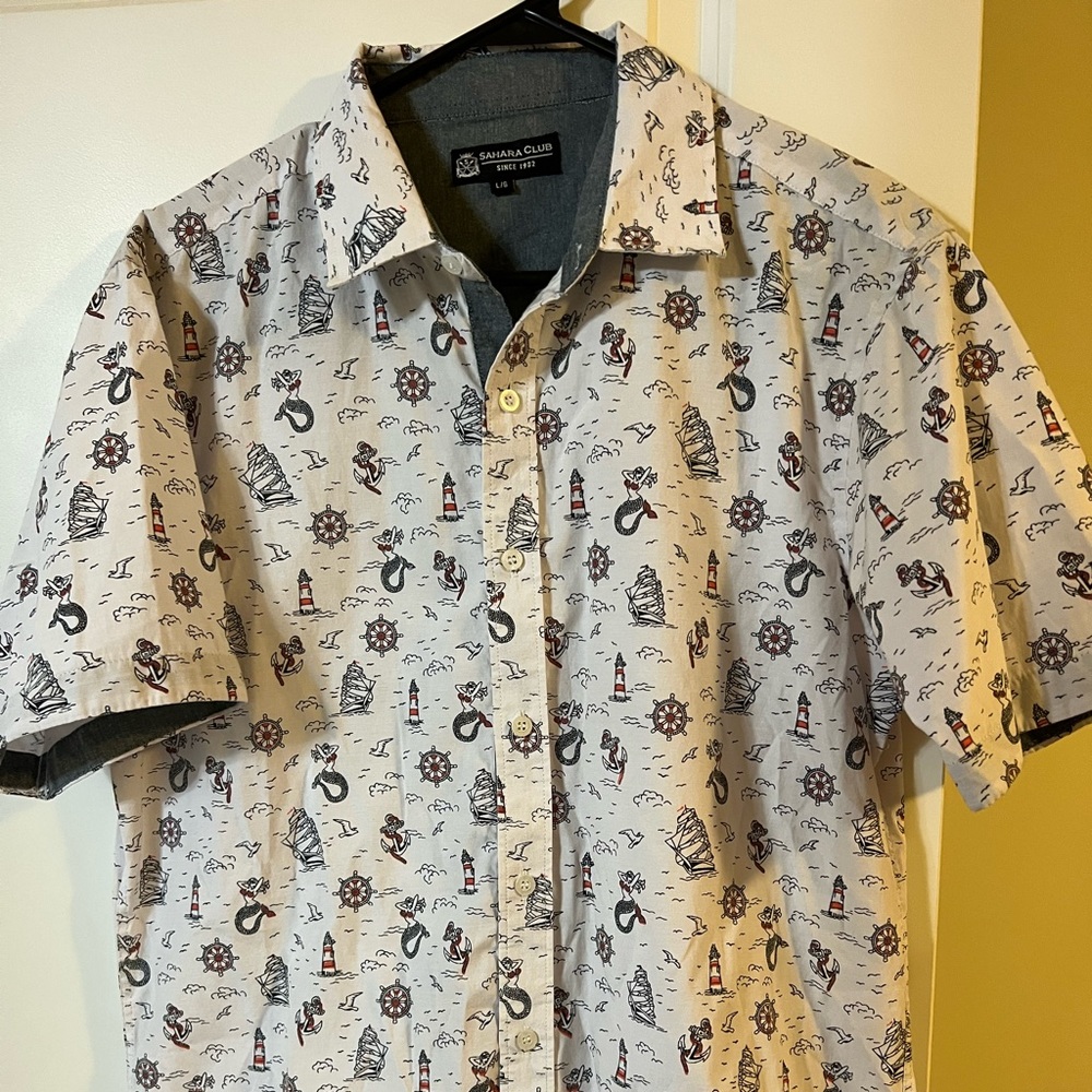 Sea-themed white/red/grey button up